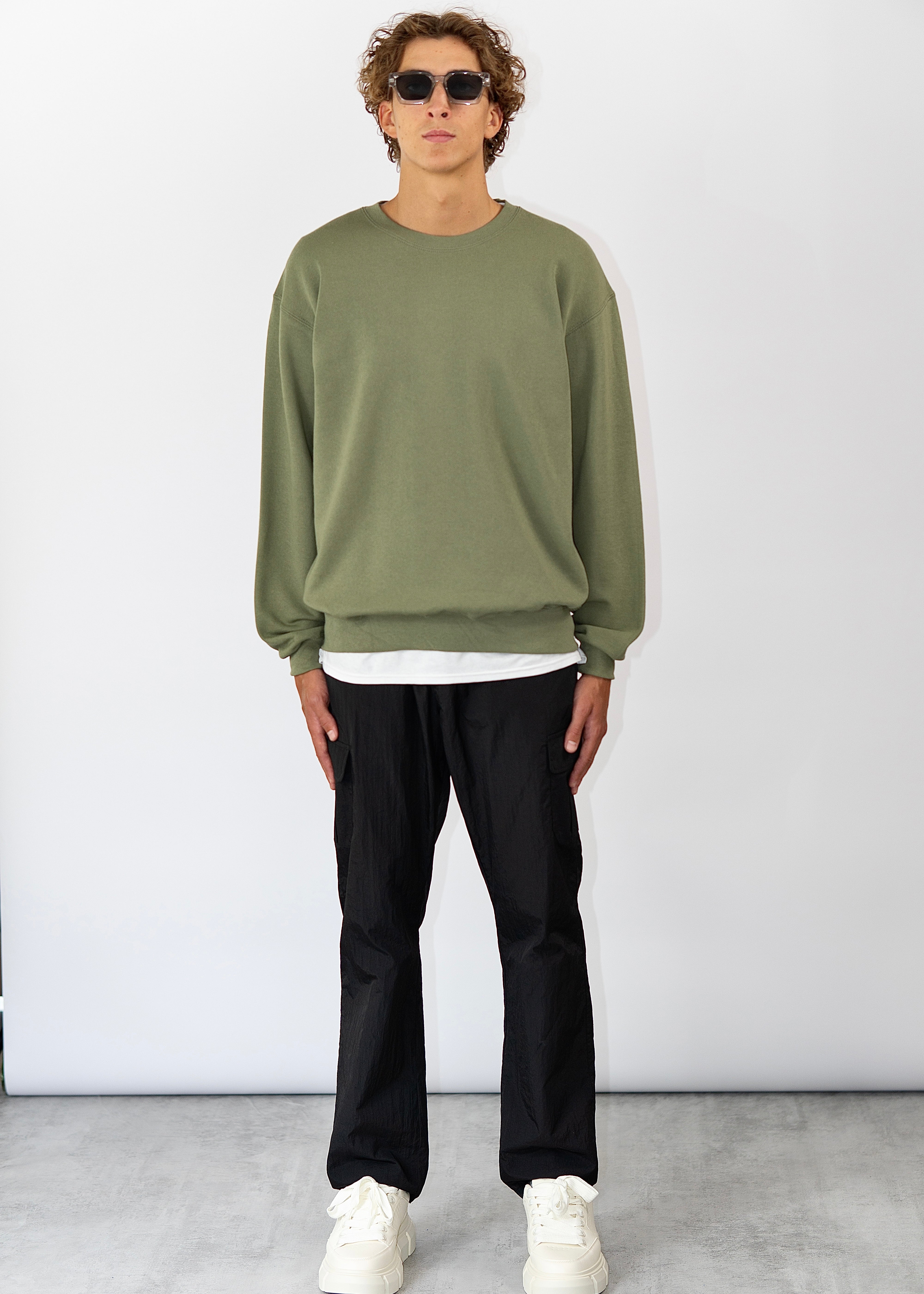 Essential Sweater | Olive Grün