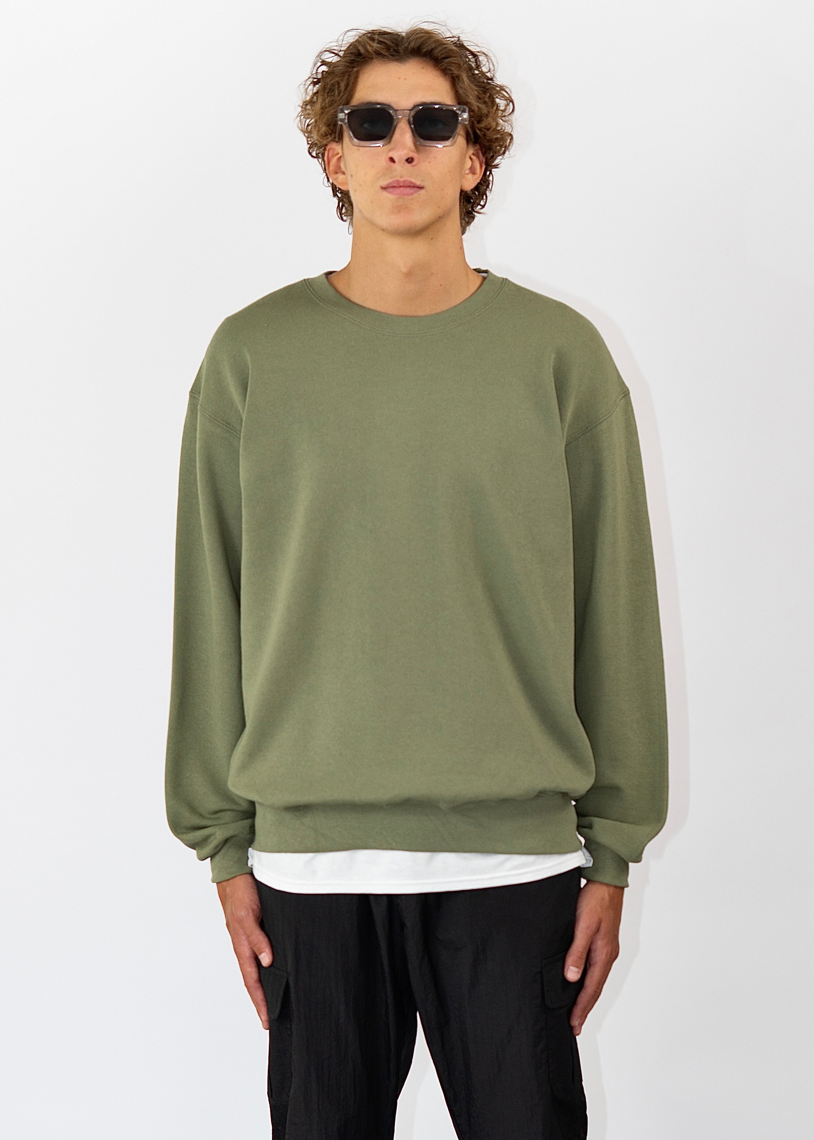 Essential Sweater | Olive Grün